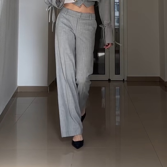 Low-rise, wide-leg work pants - Picture 4 of 7